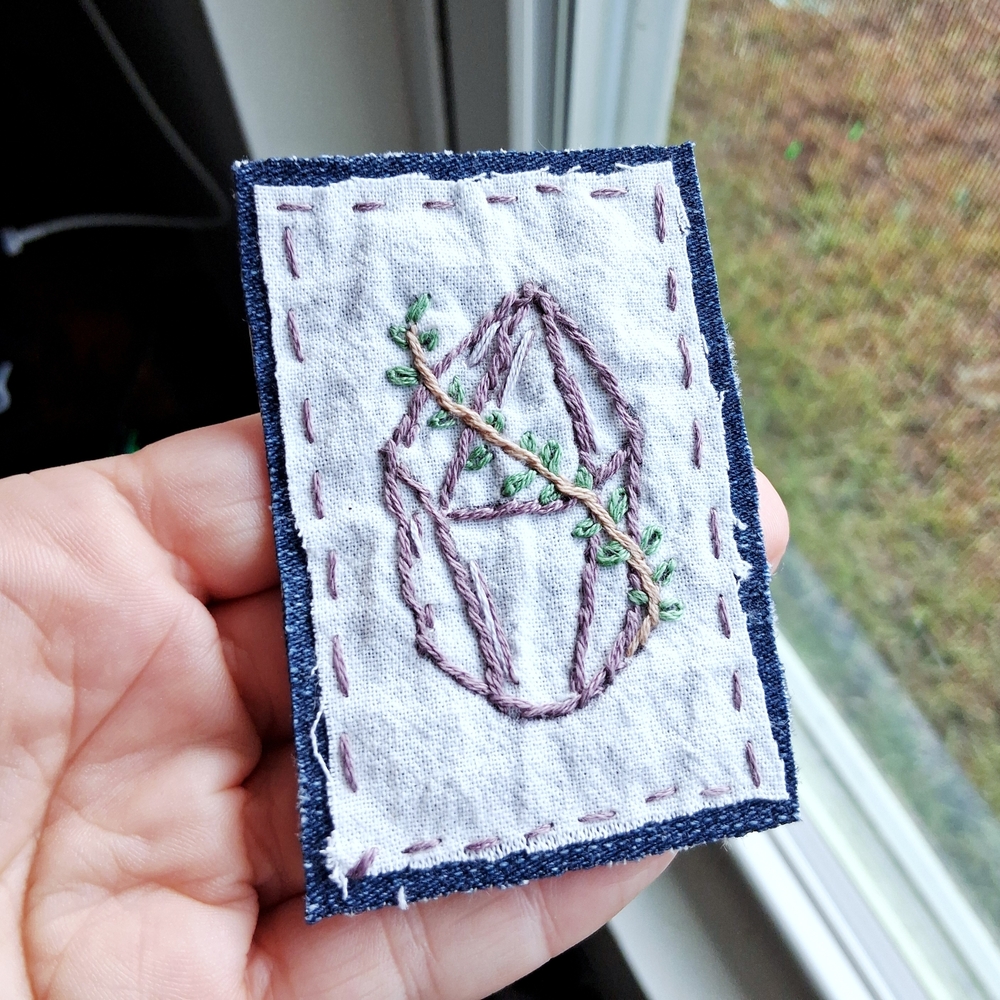 Embroidered Patch with Crysal Design - Picture 3 of 4